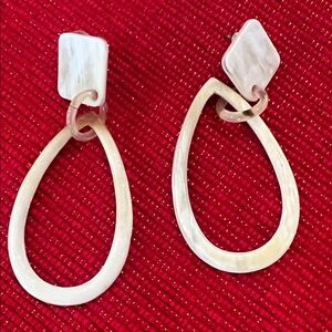 Elegant Cream Teardrop Earrings